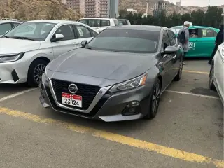 2019 Nissan Altima in Ajman used car