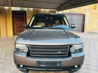 2012 Land Rover Range Rover in Ajman used car