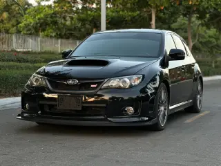 2011 Subaru Impreza in Ajman used car