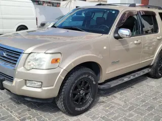 2007 Ford Explorer in Ajman used car