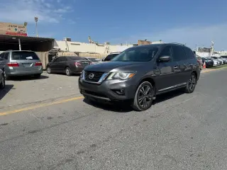2017 Nissan Pathfinder in Ajman used car