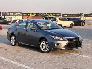 2014 Lexus ES in Ajman used car