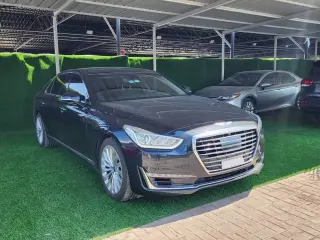2018 Hyundai Genesis in Ajman used car