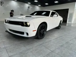 2018 Dodge Challenger in Ajman used car