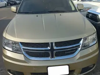 2011 Dodge Journey in Ajman used car