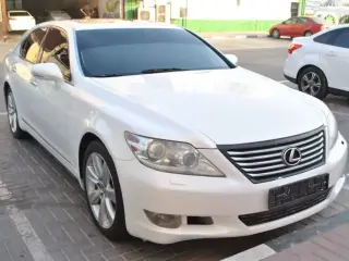 2011 Lexus LS 460 in Ajman used car