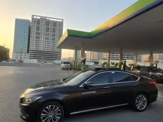 2015 Hyundai Genesis in Ajman used car