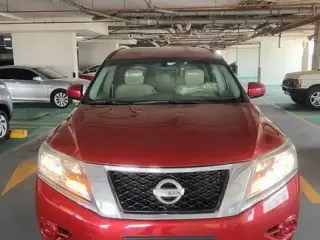 2014 Nissan Pathfinder in Ajman used car