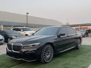 2020 BMW 7-Series in Ajman used car