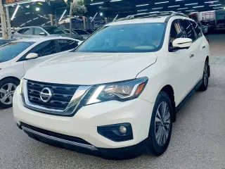 2017 Nissan Pathfinder in Ajman used car