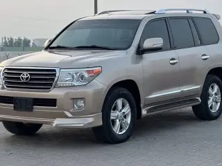 2015 Toyota Land Cruiser in Ajman used car