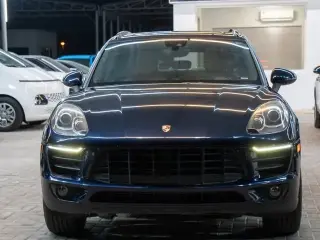 2018 Porsche Macan in Ajman used car