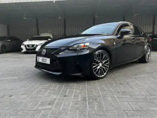 2015 Lexus IS in Ajman used car