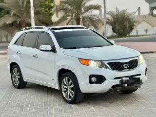2011 Kia Cerato in Ajman used car