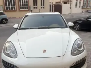 2013 Porsche Cayenne in Ajman used car