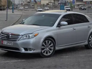 2011 Toyota Avalon in Ajman used car