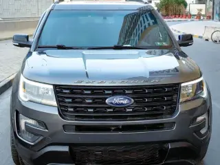 2016 Ford Explorer in Ajman used car