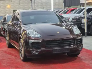 2017 Porsche Cayenne in Ajman used car